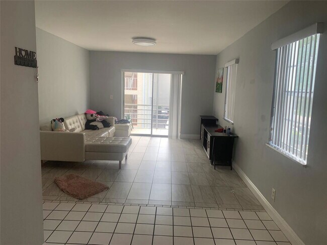 Primary Photo - 8901 NW 38th Dr