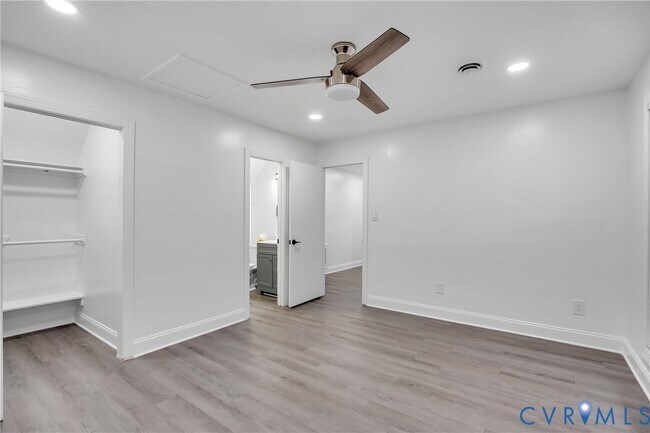 Building Photo - 11711 Deerhurst Dr