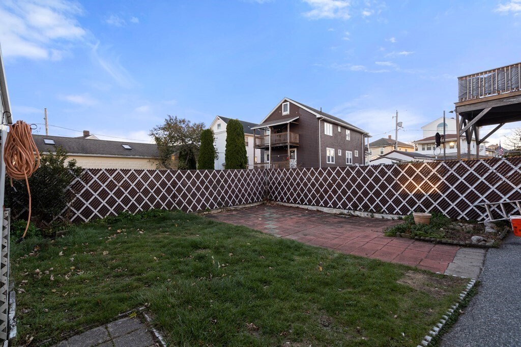 Building Photo - 14 Windsor Rd