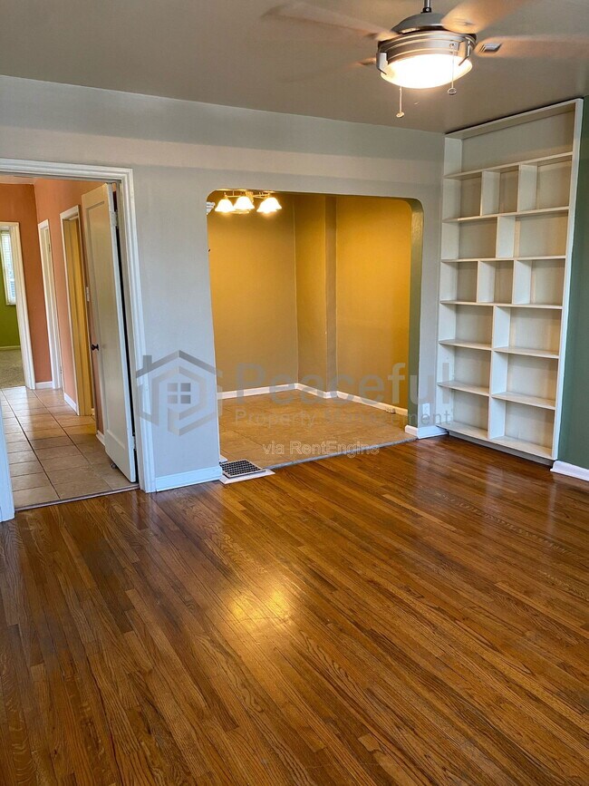 Building Photo - 215 N 215 W