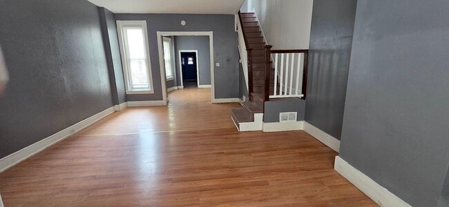 Building Photo - 5415 Pine St