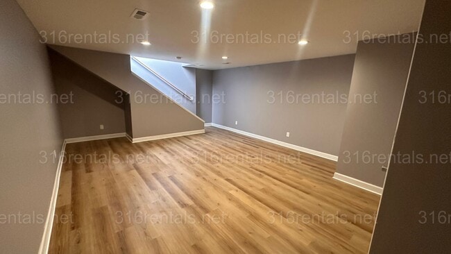 Building Photo - COMING SOON, PLEASE CHECK BACK.