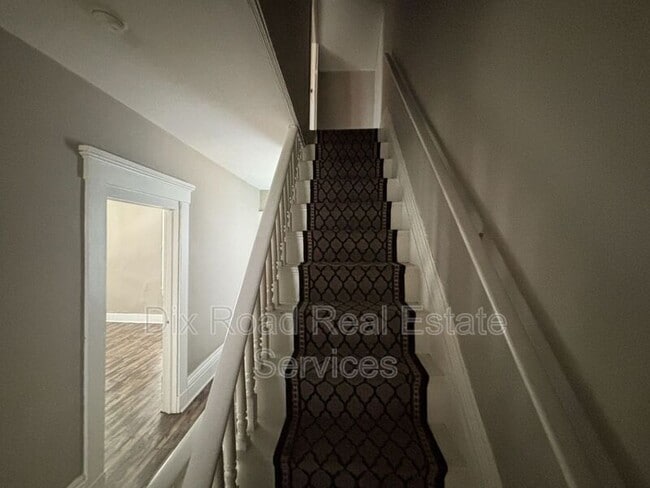 Building Photo - 545 Rockdale Ave