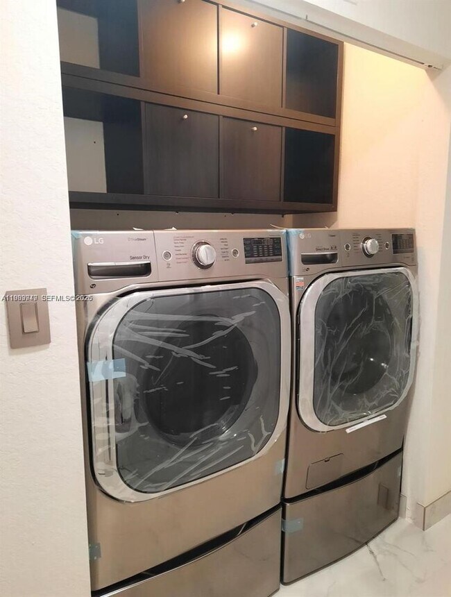 Building Photo - 11501 NW 89th St