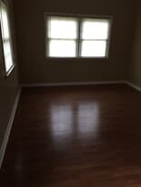 Building Photo - 1722 Shiloh Dr