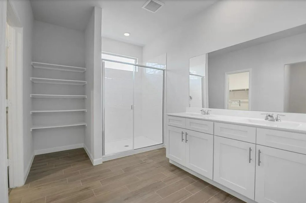 Building Photo - 529 Passenger Trl