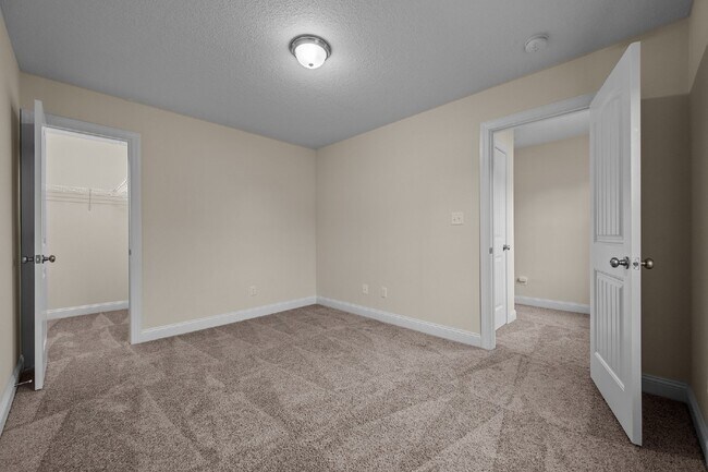 Building Photo - 304 Little Egret Ln