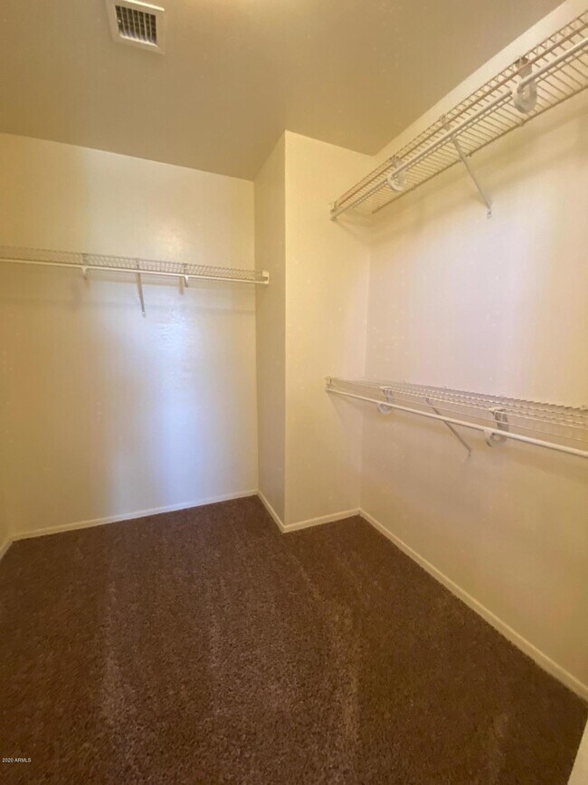 Building Photo - 12360 W Heatherbrae Dr