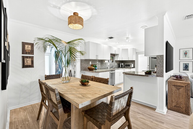 Building Photo - 3511 Washington Rd