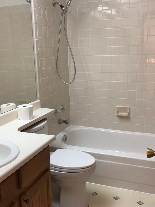 Building Photo - 3 Bedroom House on Quiet Cul-de-sac in Broomfield
