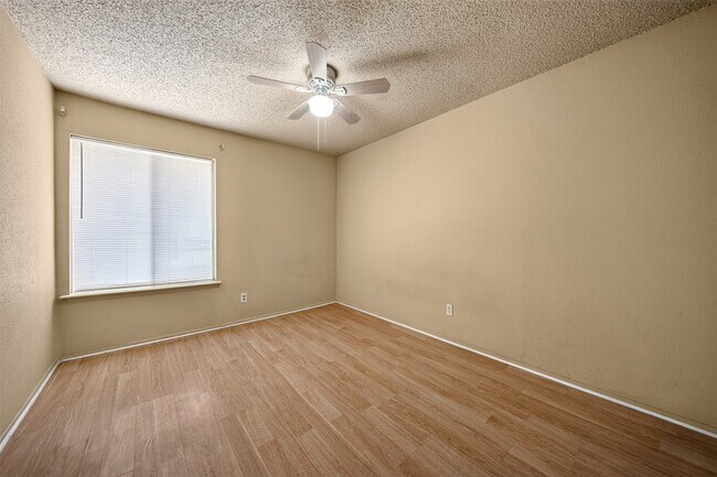 Building Photo - 13610 Sunswept Way