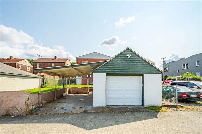 Building Photo - 226 Monongahela Ave