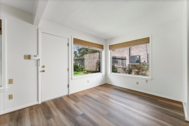 Building Photo - 4047 Merrick St