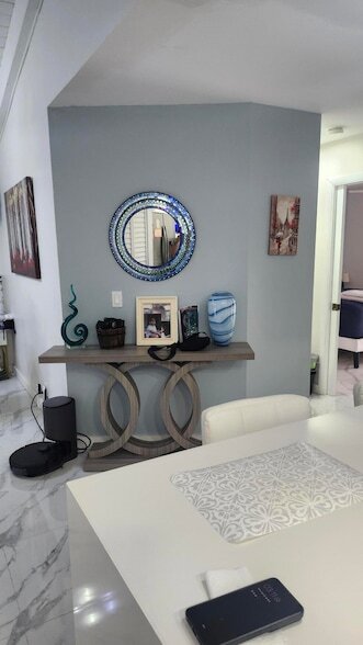 Building Photo - 532 Briarwood Cir