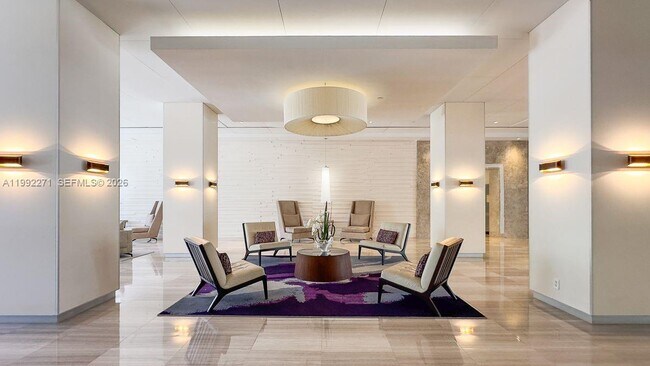 Building Photo - 100 Bayview Dr