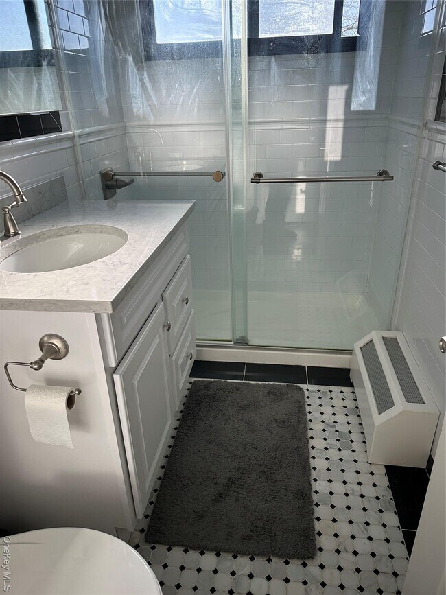 Building Photo - 55 Tulip Ave