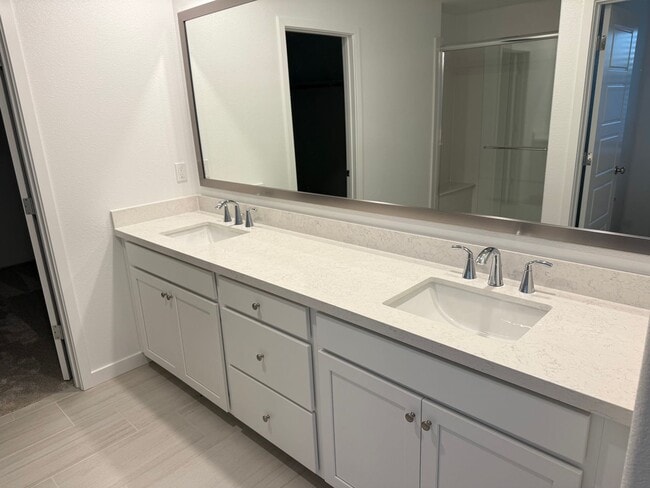 Building Photo - 4 BD 3 BATH HOME BRAND NEW IN PLUMAS LAKE