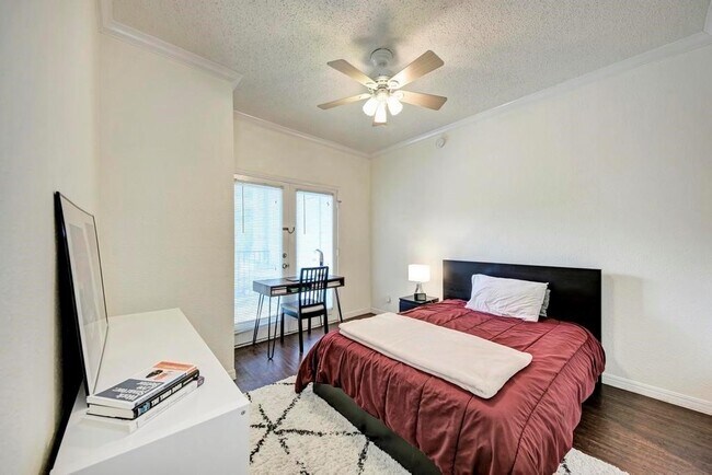 Building Photo - 3111 Tom Green St