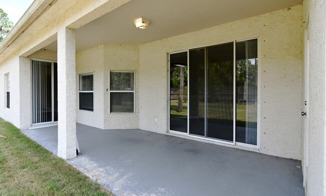 Building Photo - Available July 5th