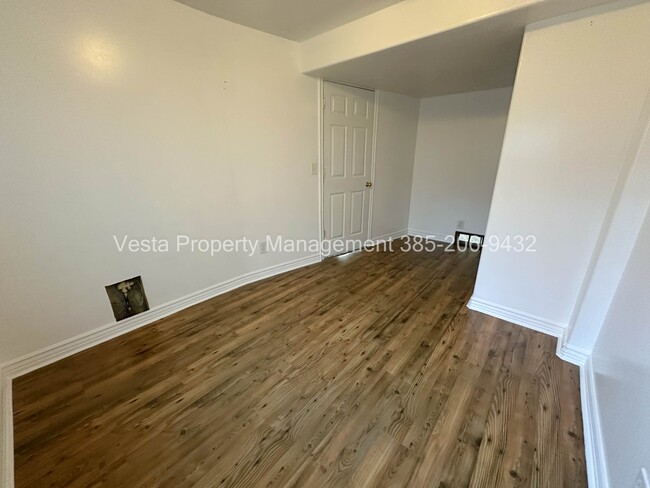 Building Photo - 1526 N 2530 W