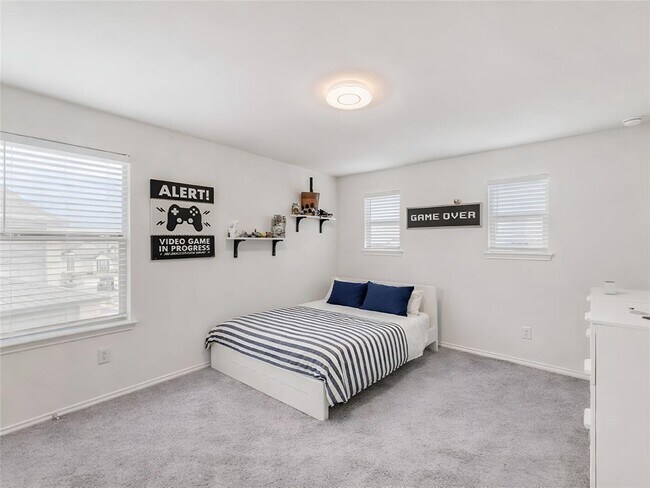 Building Photo - 159 Kennicott Dr