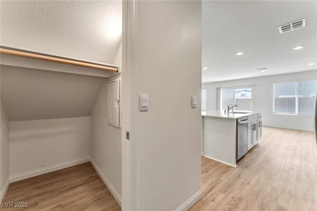 Building Photo - 1409 Brady Bay Pl
