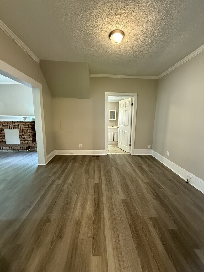 Building Photo - 5509 Court P
