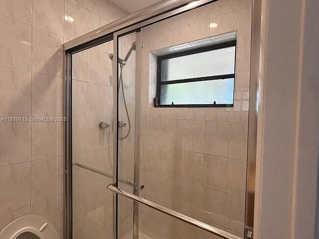 Building Photo - 16401 SW 100th Ct