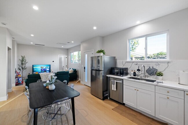 Building Photo - 1817 Andrea Pl