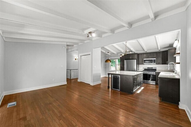 Building Photo - 3476 Alison Dr