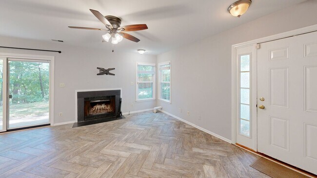 Building Photo - 11100 Beaver Trail Ct