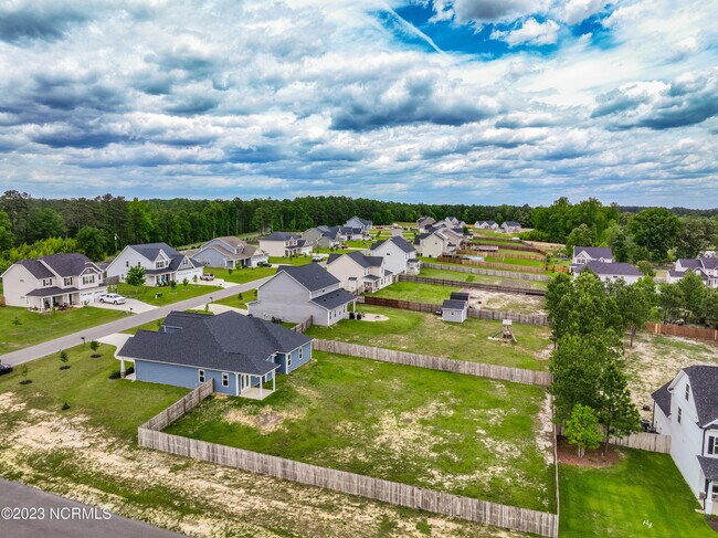 Building Photo - 176 Enfield Dr