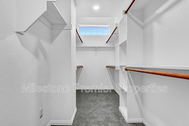 Building Photo - 207 Starr St