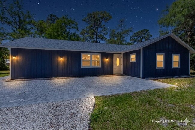 Building Photo - 16932 Aintree Dr W