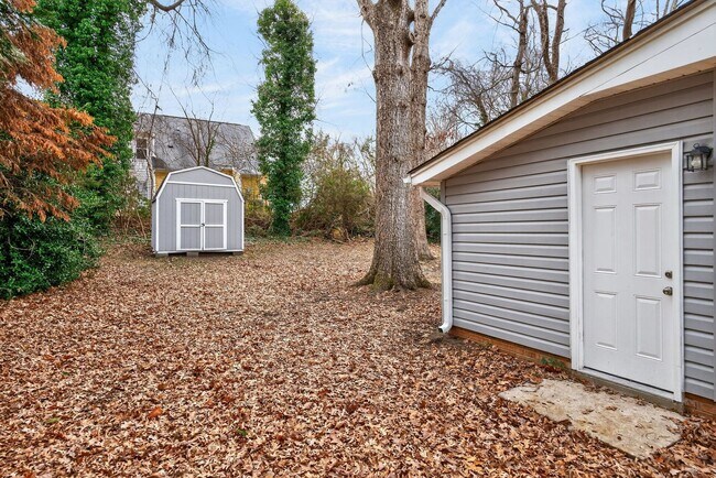Building Photo - Newly Remodeled 3BD, 2BA Raleigh Home Near Downtown Raleigh and Interstates