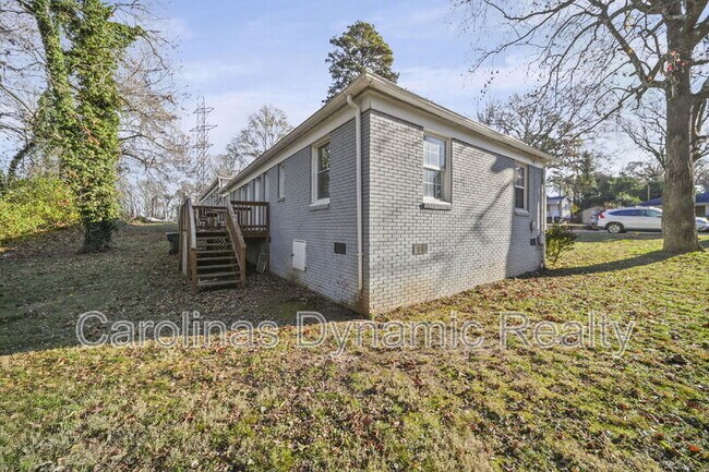 Building Photo - 2621 Druid Hls Wy