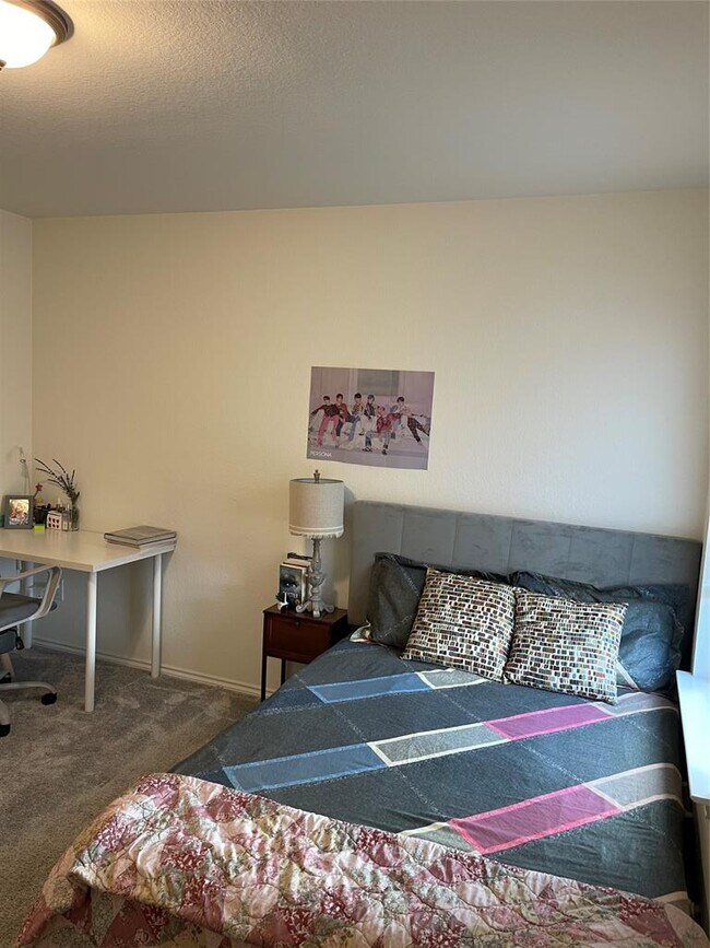 Building Photo - 1537 Sonny Dr