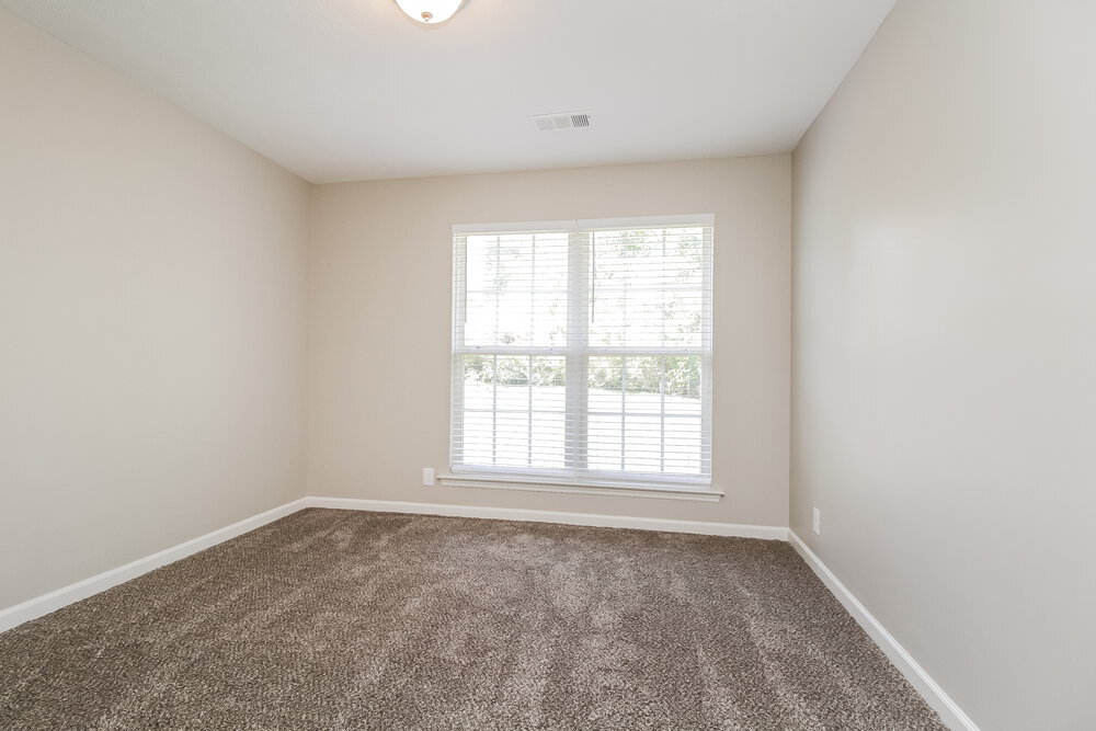 Building Photo - 4816 Aaron Dr