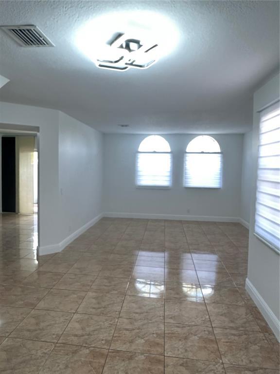 Building Photo - 5403 SW 126th Ter