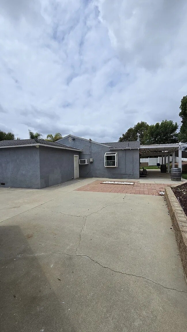 Building Photo - 10603 Bramblebush Ave