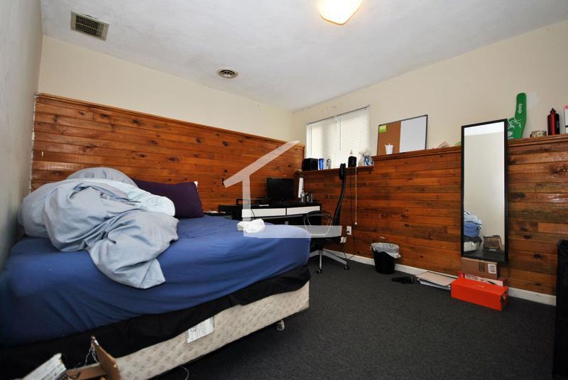 Building Photo - 127 Glenville Ave