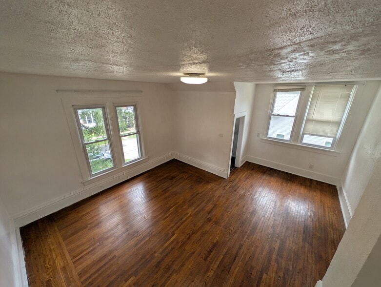 Building Photo - 138 Harrison St