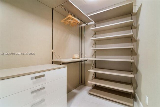 Building Photo - 18555 Collins Ave