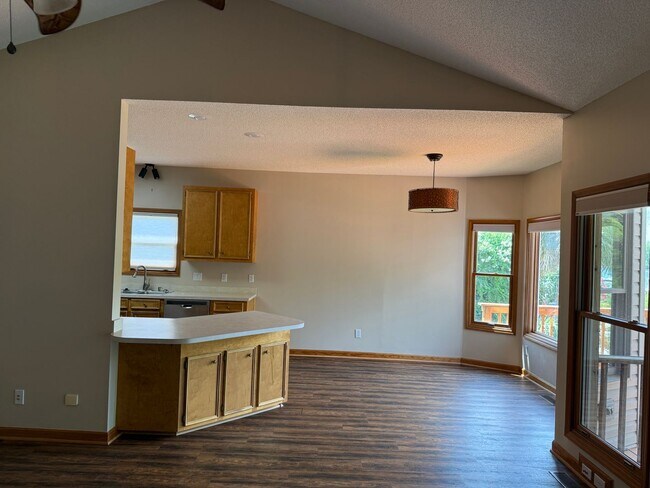 Building Photo - Chapin Lake Life - Call Lexington office for information 803-359-0793