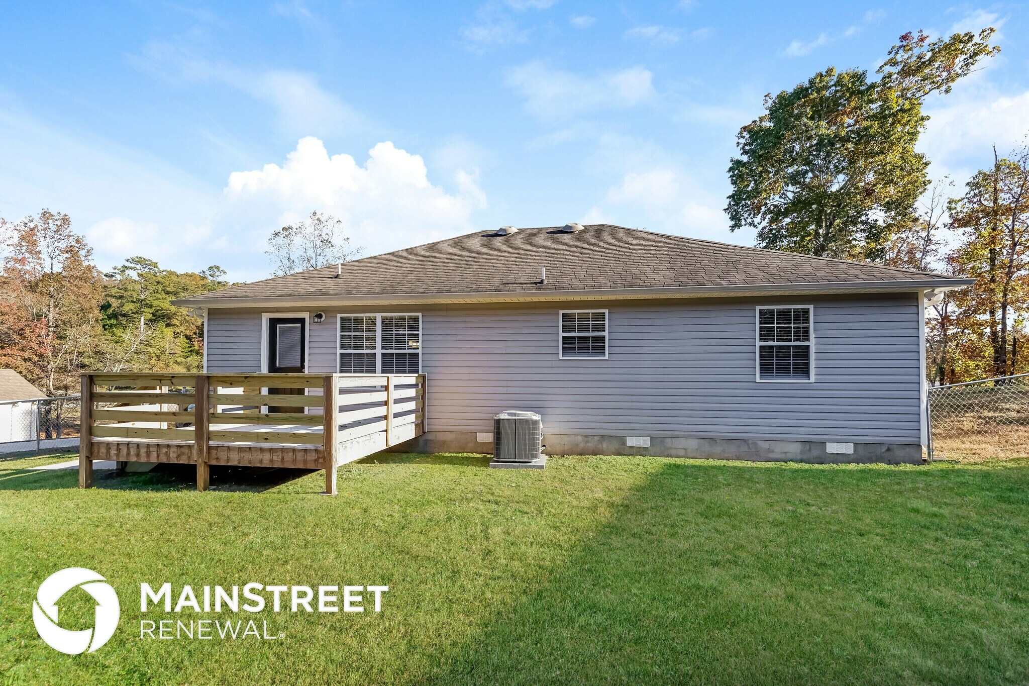 Building Photo - 1336 Railroad Dr