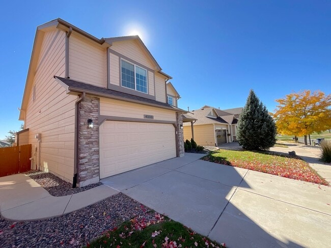 Building Photo - 4 Bedroom Home Available Near Barnes Rd & ...