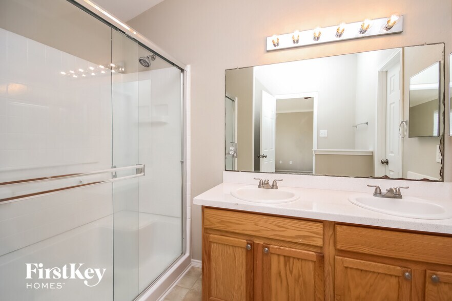 Building Photo - 12902 Trail Hollow Ct