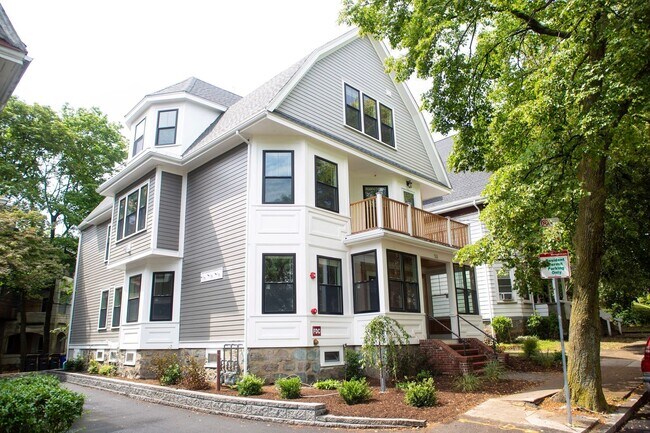 Building Photo - Allston 4 Bed – Renovated – In-Unit Laundry – Parking Included – No Fee – 9/1