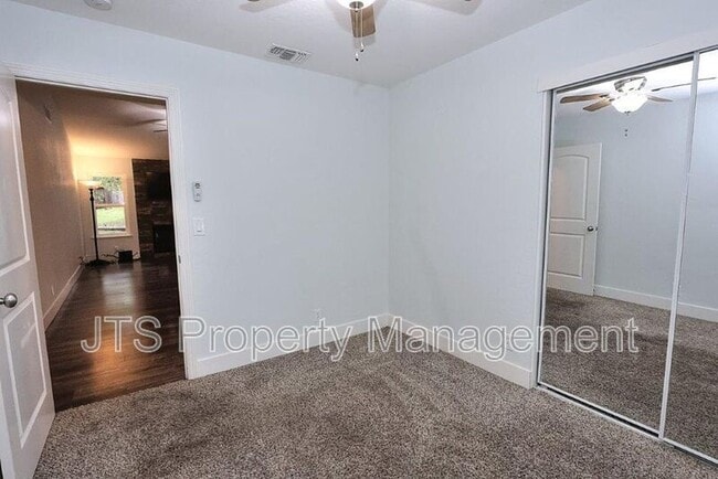 Building Photo - 5248 Phoenix Ridge Pl