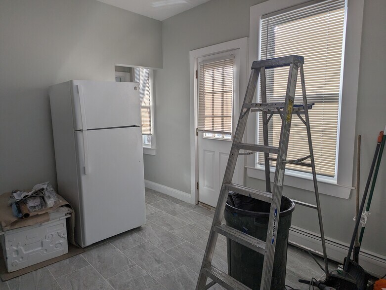 Building Photo - 60 Sacramento St